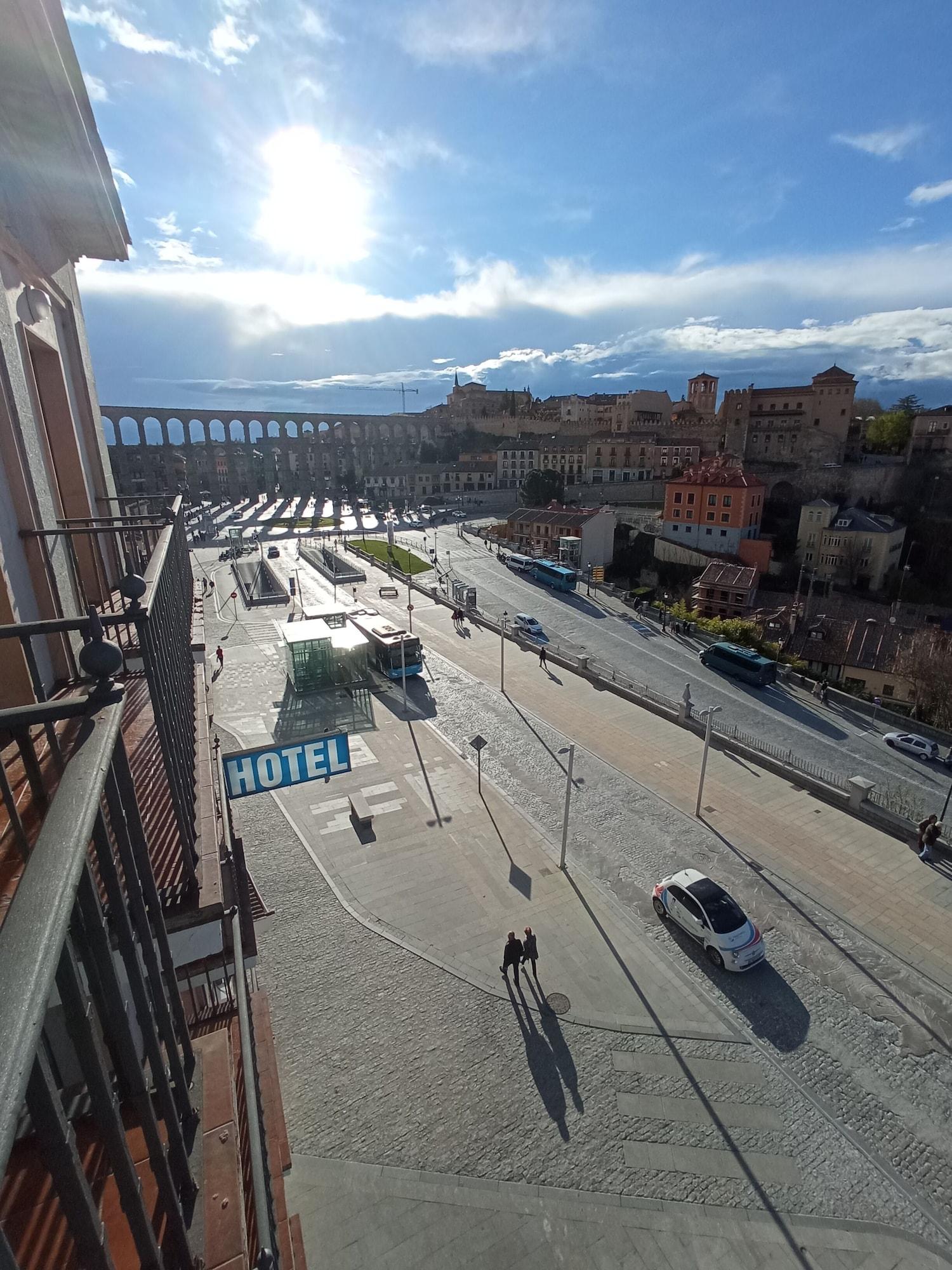 Hotel Ele Acueducto Segovia Ngoại thất bức ảnh