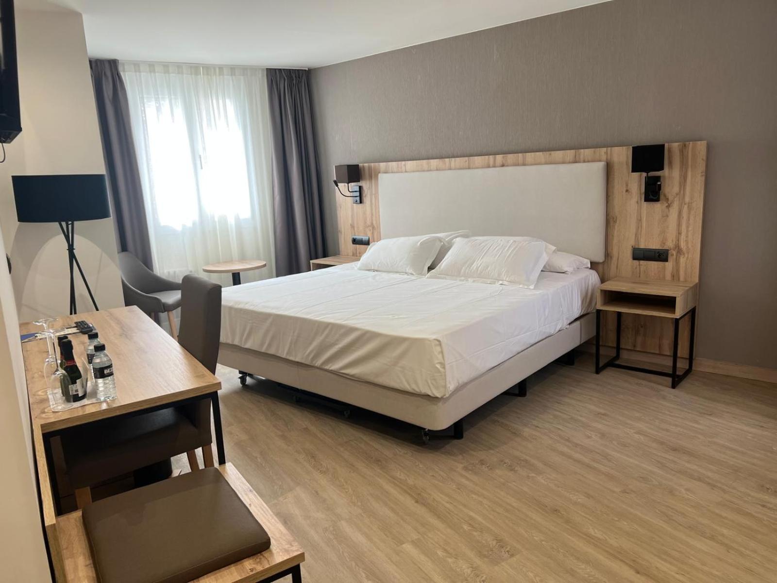 Hotel Ele Acueducto Segovia Ngoại thất bức ảnh