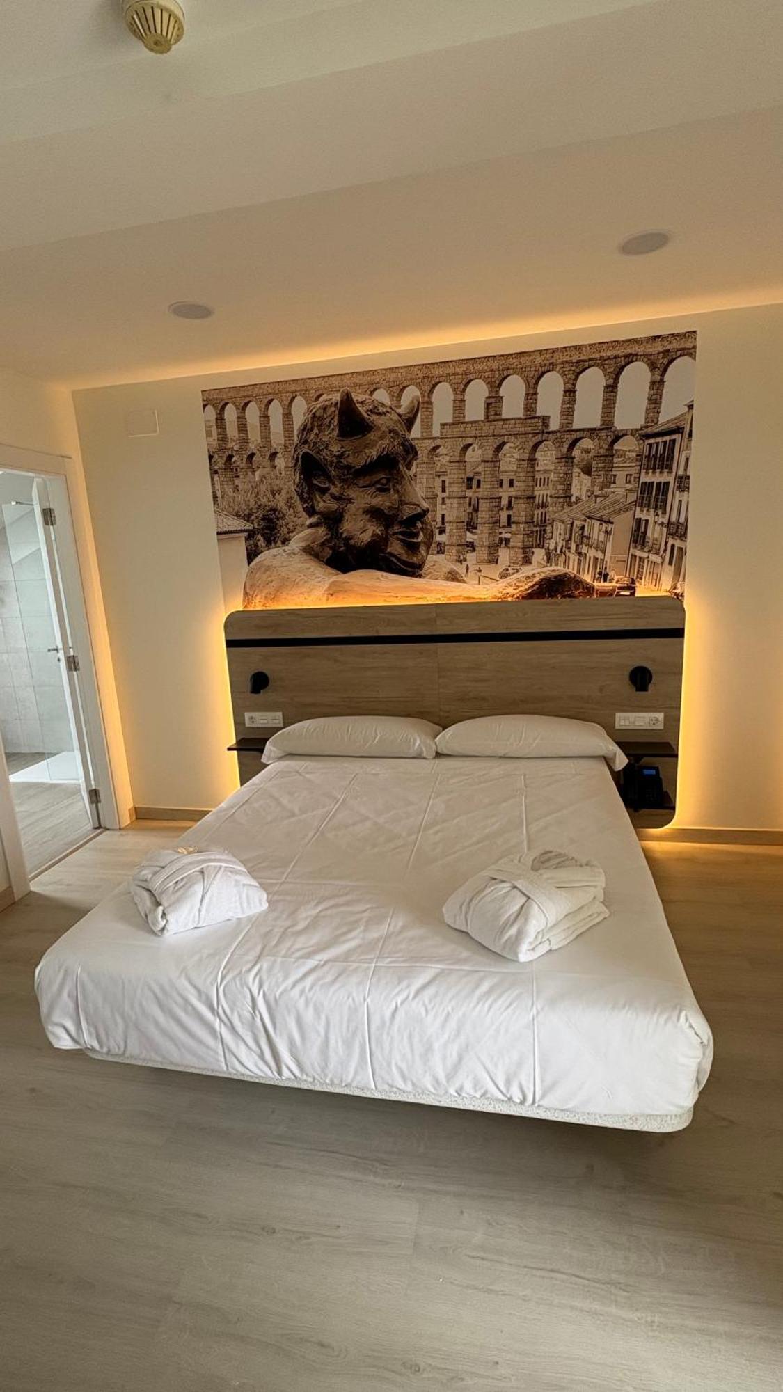 Hotel Ele Acueducto Segovia Ngoại thất bức ảnh